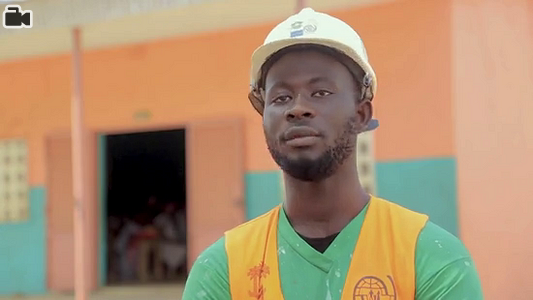 [Clean Version] In Cote d’Ivoire, migrant returnees are making a positive impact back home. A human-interest story published on International Migrants Day 2021: Harnessing the potential of human mobility This video is a clean version. The English, Spanish and French versions are available on the IOM Youtube Channel. English playlist: https://youtube.com/playlist?list=PLPbTEMLeBi2kXJoADYH0SV-ydFexmZCHi French playlist: https://youtube.com/playlist?list=PLPbTEMLeBi2mr68GHztuiNxSmiP1tGfBl Spanish playlist: https://youtube.com/playlist?list=PLPbTEMLeBi2lwi_vOqUcXy0N84MTJE3M1 Video Producer: Hiyas Bagabaldo For more info, contact avteam@iom.int
