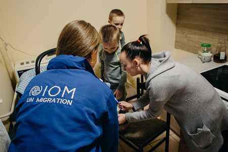 IOM regularly visits the shelters to provide information, non-food items and assess needs